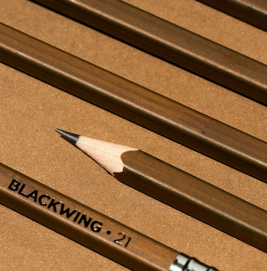 Blackwing Vol. 21