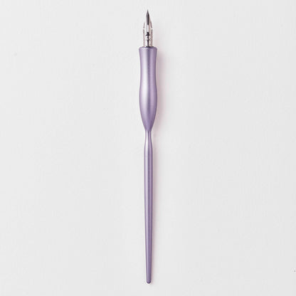 Flourish calligraphy pen with light lilac body and gold nib