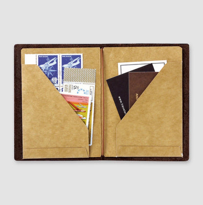 TRAVELER’S notebook - 010 Kraft Paper Folder (Passport Size)