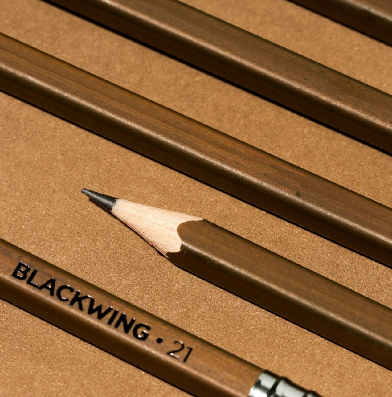 Blackwing Vol. 21