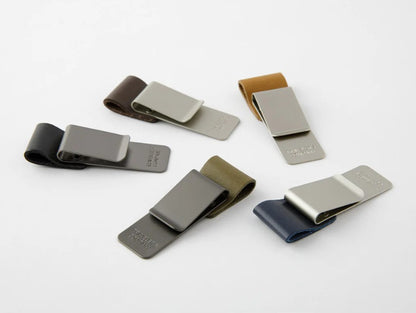 TRAVELER’S notebook - 016 Pen Holder (M)