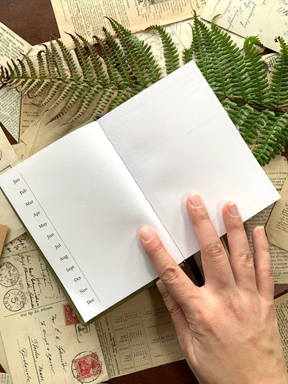 GREEN Foraging A6 field journal, 120gsm white paper